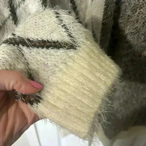 Oliver by Escio sweater hooded cardigan Cream w/black/brown Anthropologie Medium - Picture 10 of 11